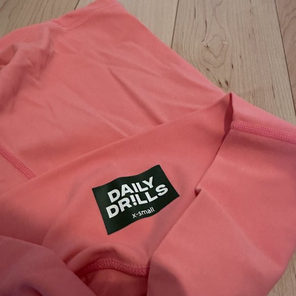 Daily Drills Pink Set S top XS Bottom - Picture 6 of 7